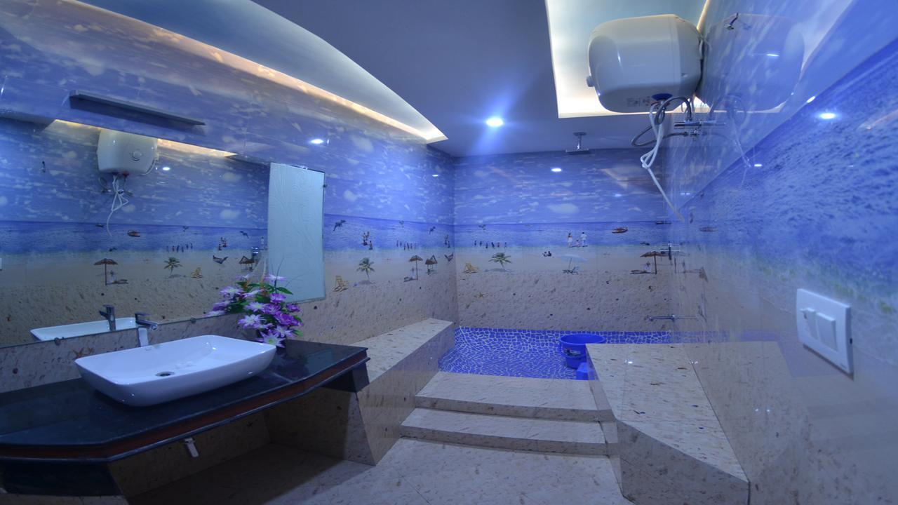 Hotel Barcelona Exotica أحمد أباد المظهر الخارجي الصورة